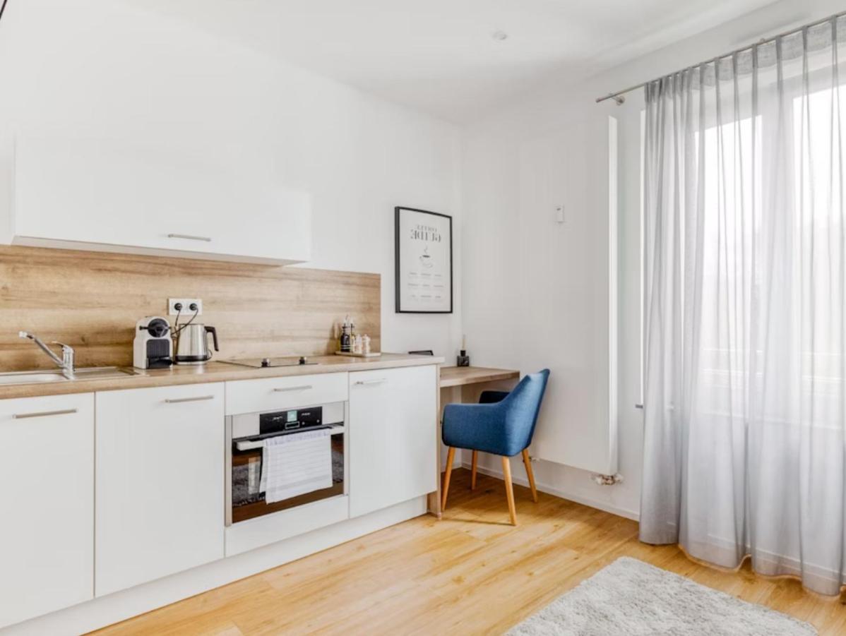My - - Netflix Apartment