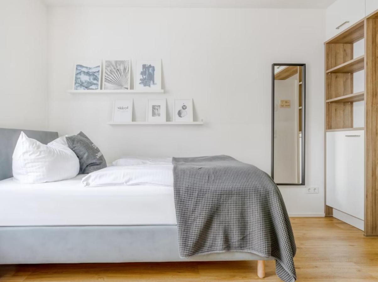 Apartment My - - Netflix *